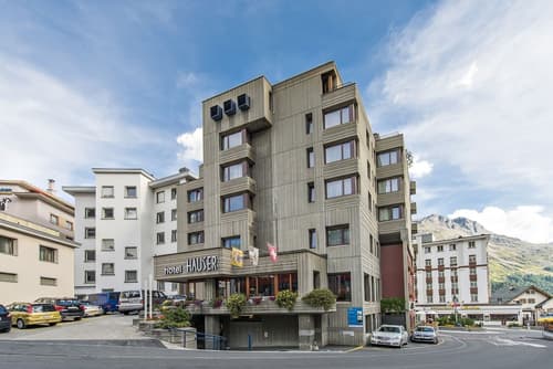 Hauser Hotel St. Moritz, Front of property