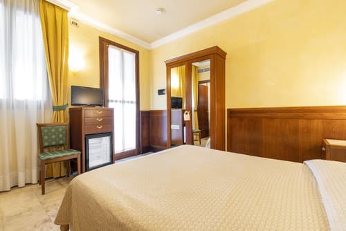 Hotel Panorama, Room