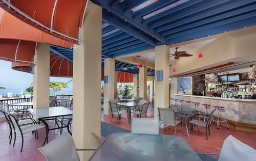 Kona Coast Resort, Restaurant