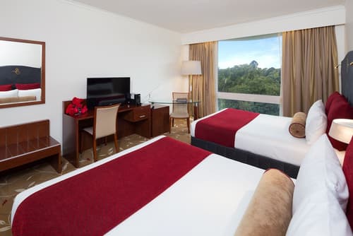 Royal On The Park, Room