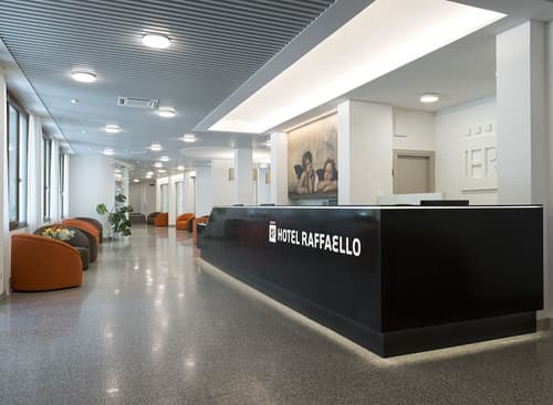 Hotel Raffaello, Reception