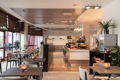 Home Hotel Arcticus, Dining