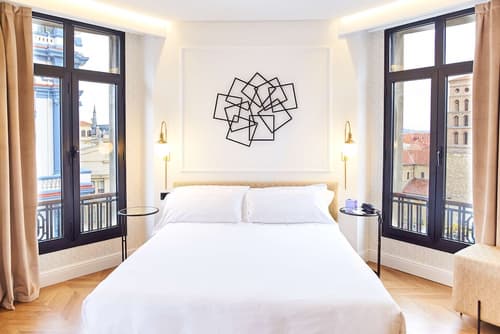 Occidental León Alfonso V, Room