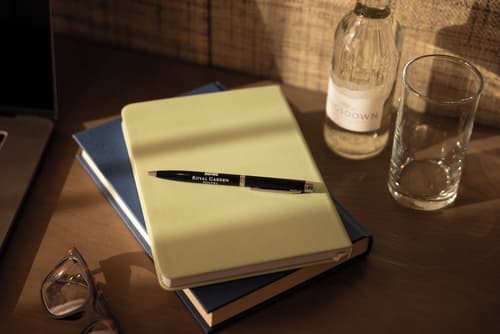 Royal Garden Hotel, Room