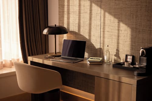 Royal Garden Hotel, Room