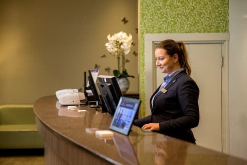 Bedford Hotel, Reception