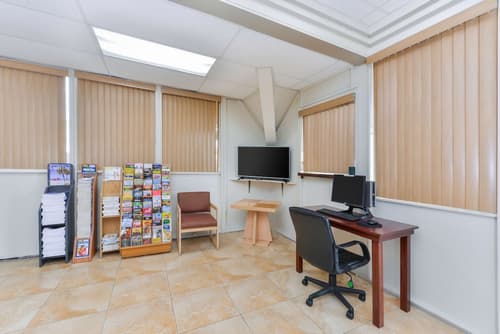 Americas Best Value Inn Sarasota Downtown, Lobby