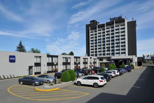 Travelodge by Wyndham Hotel & Convention Centre Quebec City