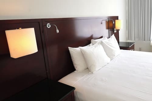 Travelodge by Wyndham Hotel & Convention Centre Quebec City