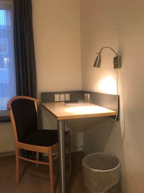 City Hotel Nattergalen, Room