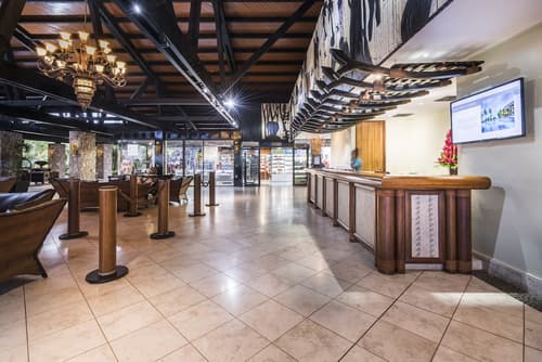 Warwick Fiji, Reception