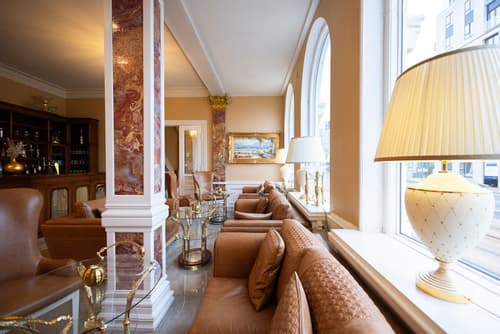 Milling Hotel Plaza, Lobby sitting area