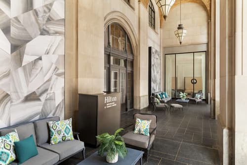 Hilton New Orleans/St. Charles Avenue, Lobby