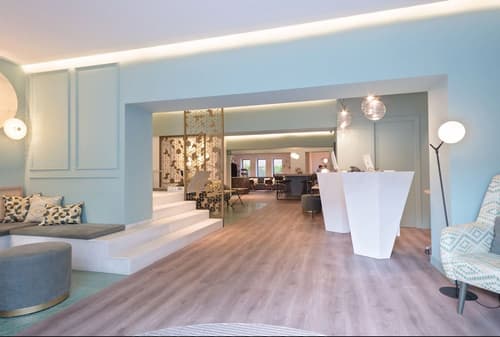 Hotel Via Augusta, Reception