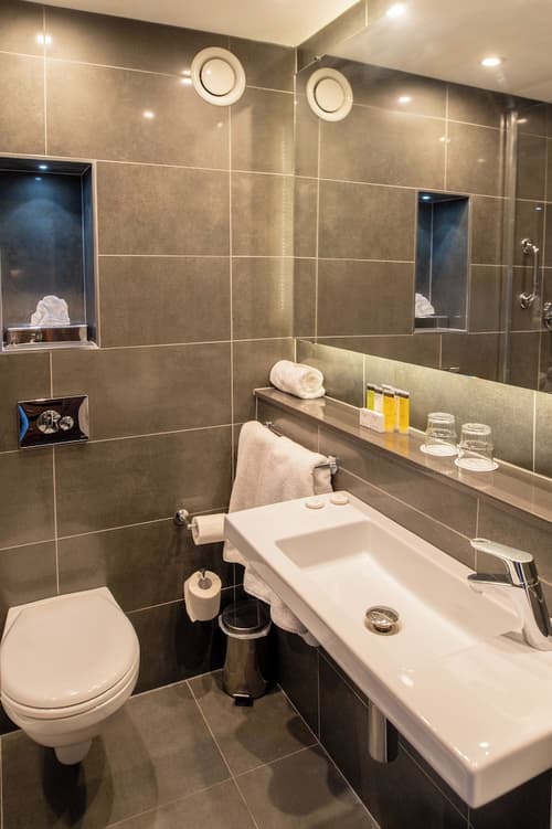 Talbot Hotel Wexford, Bathroom