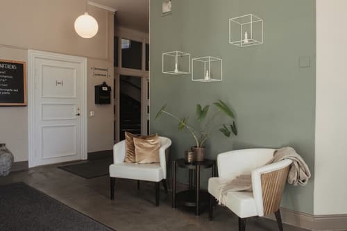 Home Hotel Post, Lobby