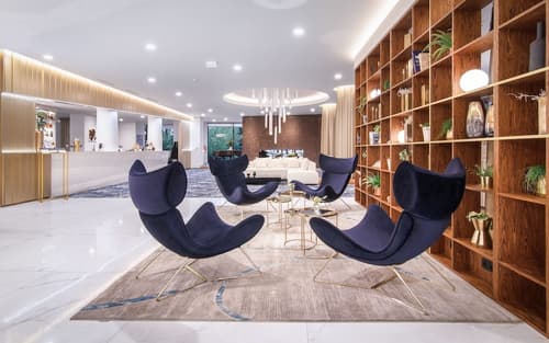 The President, Lobby