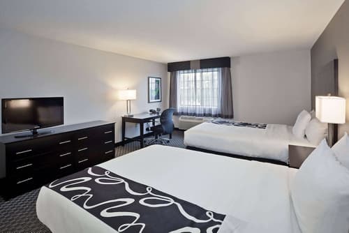 La Quinta Inn & Suites by Wyndham Cleveland Macedonia