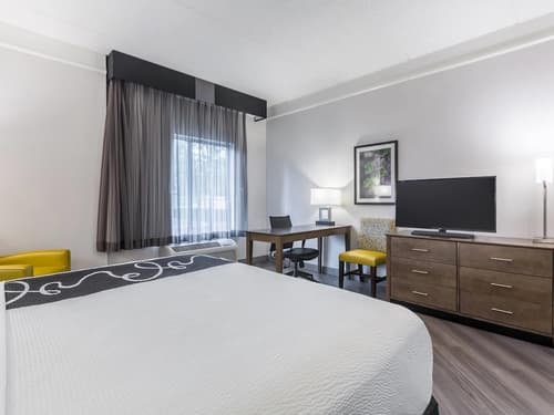 La Quinta Inn & Suites by Wyndham Atlanta Alpharetta