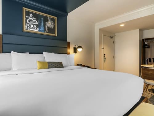 Hotel Belmont Vancouver - MGallery Collection