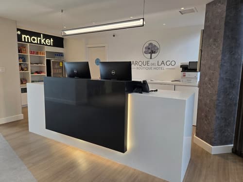 Parque del Lago Boutique Hotel