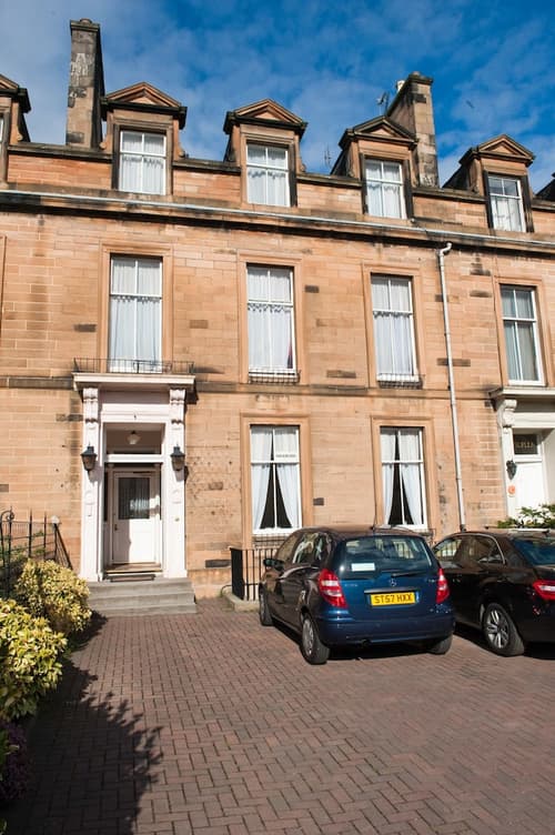 The Ben Doran Guest House, Front of property