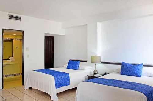 Delfin Beachfront Resort – Downtown Puerto Vallarta Optional All-Inclusive