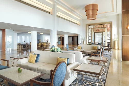 Alexander The Great Beach Hotel, Lobby sitting area