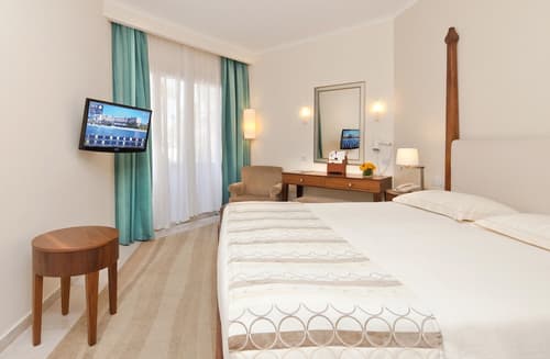 Alexander The Great Beach Hotel, Room