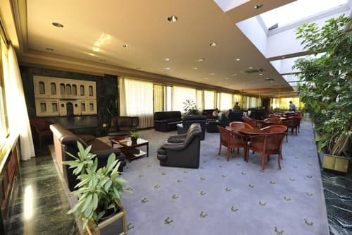 Hotel Puerta de Segovia, Lobby