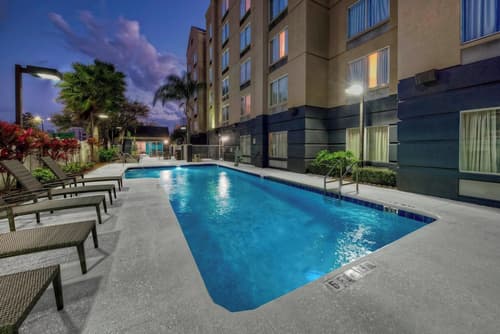 Fairfield Inn & Suites by Marriott Near Universal Orlando, Pool