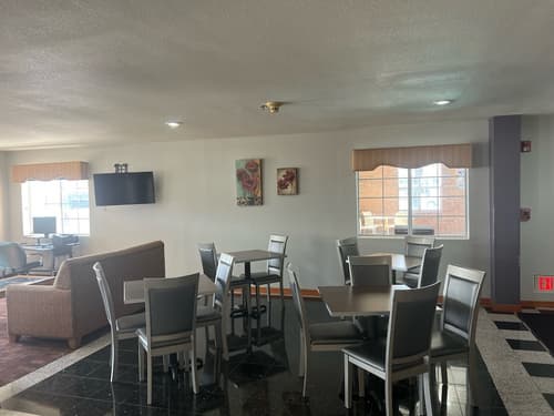 Microtel Inn & Suites by Wyndham Amarillo, Lobby sitting area