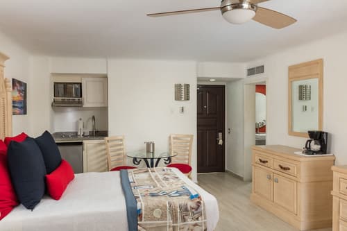 Marina Fiesta Resort & Spa, Room