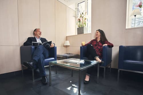 Bristol Hotel, Reception