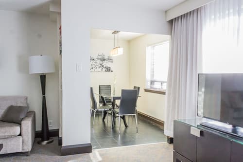 Ottawa Embassy Hotel