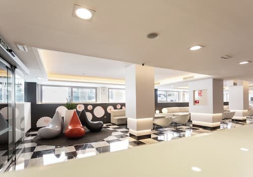 Hotel Monte Carmelo, Reception