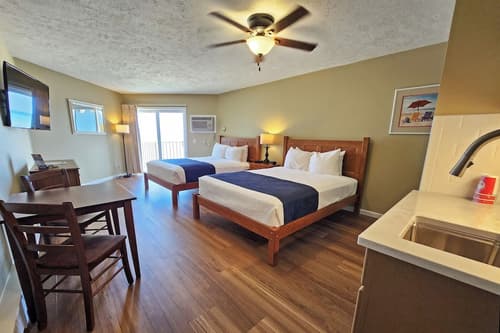Pointes North Beachfront Hotel – 2 Person Spa Tub Studios