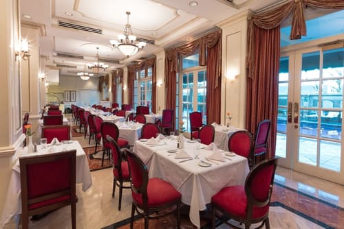 Barceló San Salvador, Restaurant