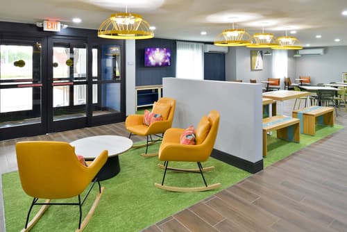 Spark by Hilton Dallas Medical District Love Field, Lobby