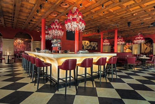 Renaissance Lucerne Hotel, Bar (on property)