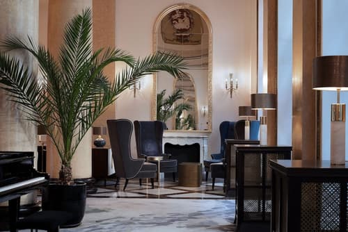 Tbilisi Marriott Hotel, Lobby