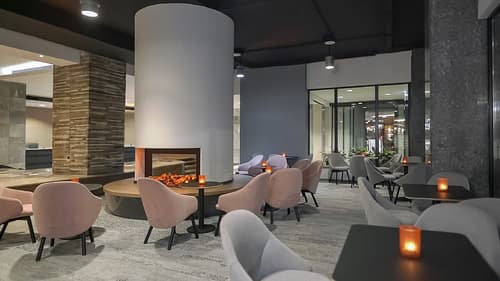 Metropol Hotel, Lobby sitting area