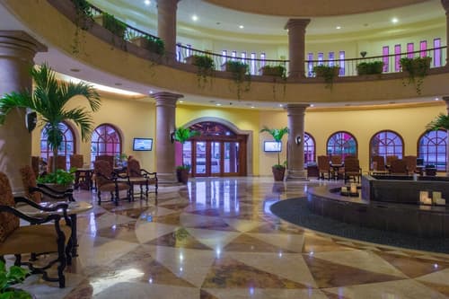 Playa Grande Resort & Grand Spa, Interior entrance