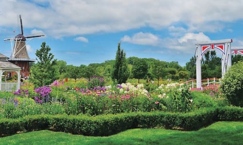 Holiday Inn Express Holland by IHG, Point of interest