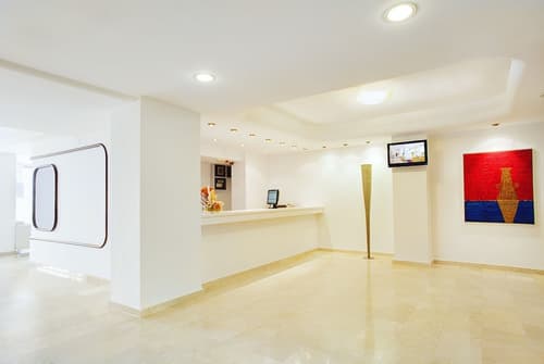 Hotel Albahia, Reception