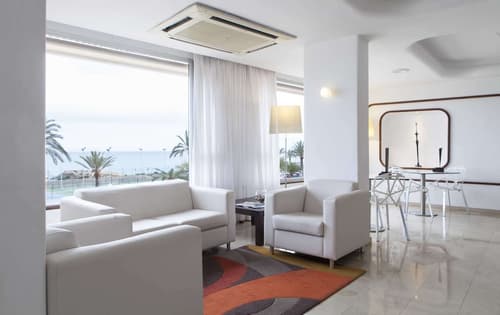 Hotel Albahia, Lobby sitting area