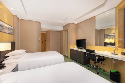 Shanghai QILU Hotel, Room