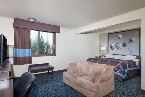 Super 8 by Wyndham Tucumcari, Room
