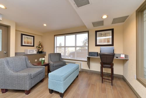 Super 8 by Wyndham Calgary/Airport