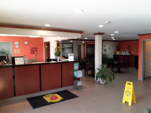 Super 8 by Wyndham Niagara Falls NY